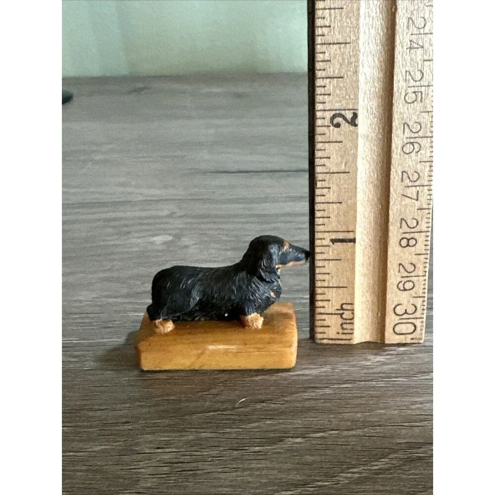 Black & Tan Longhaired Dachshund Figurine on Stand | Arista of Scotland Hawick
